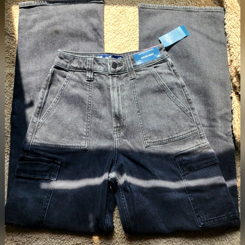 NWT Ultra High Rise Hollister Vintage Baggy Black Jeans - Size 1R